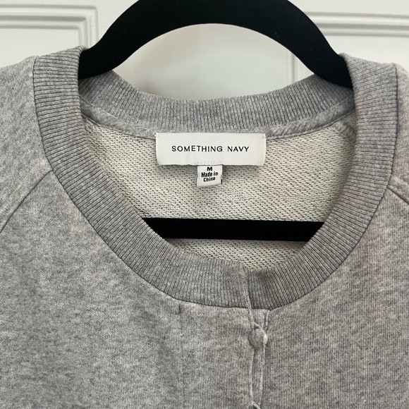 Something navy gray 100% cotton sweatshirt ruffle size medium buttons - Picture 2 of 5